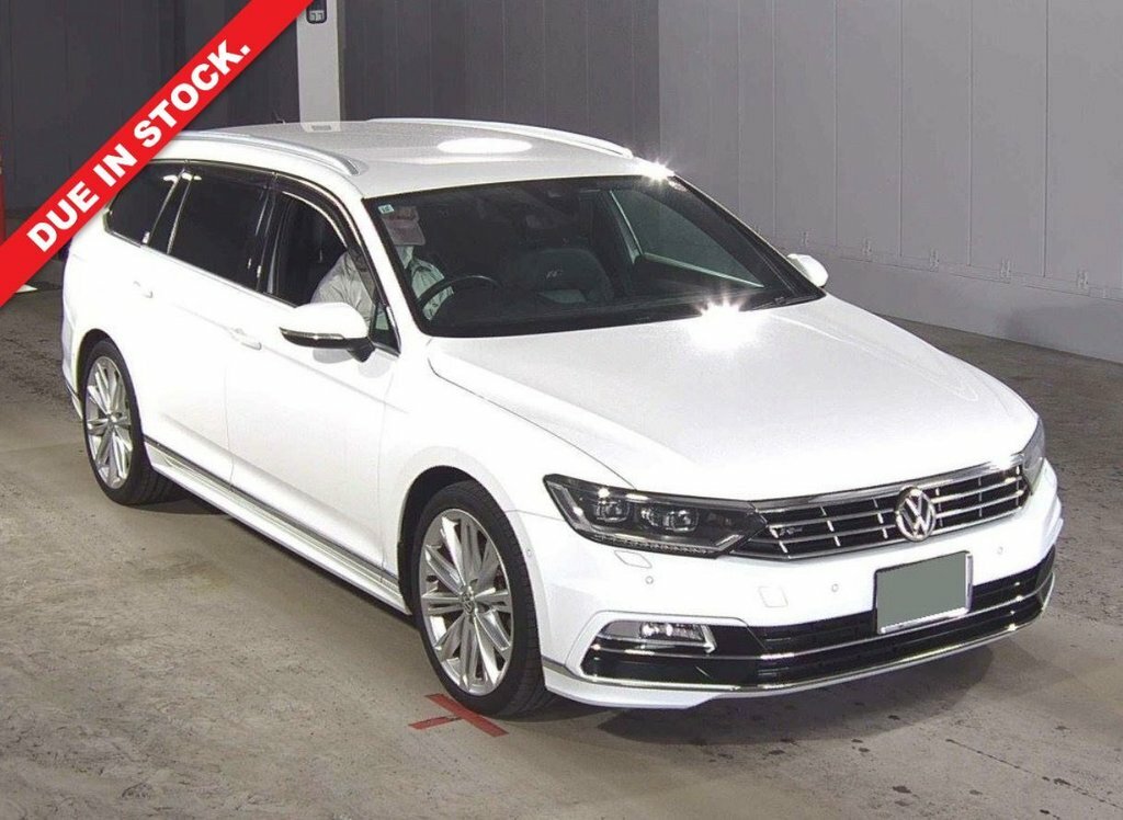 Volkswagen Passat 2L R-line White