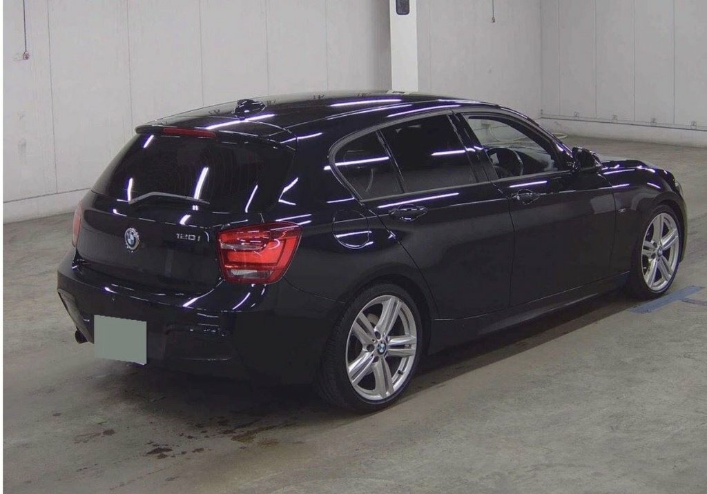 BMW 1 Series 1.6L M Sport AO64CMJ Black #4