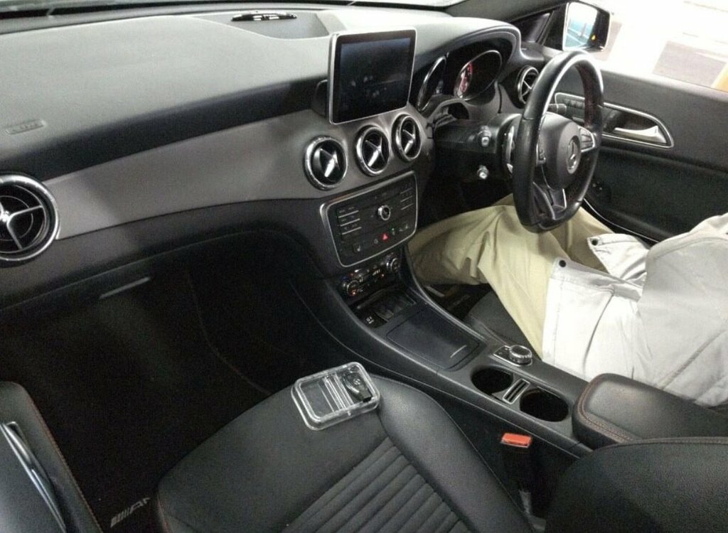 Mercedes-Benz CLA Class 1.6L Amg Line Black #5
