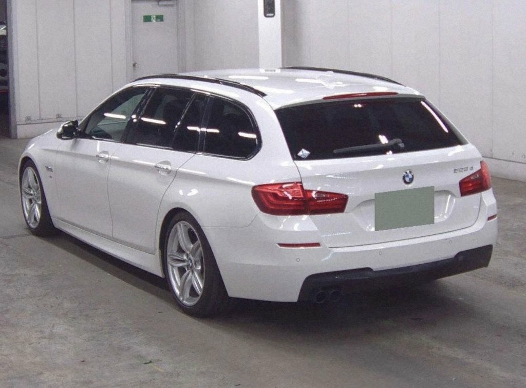 BMW 5 Series 2L M Sport White #3