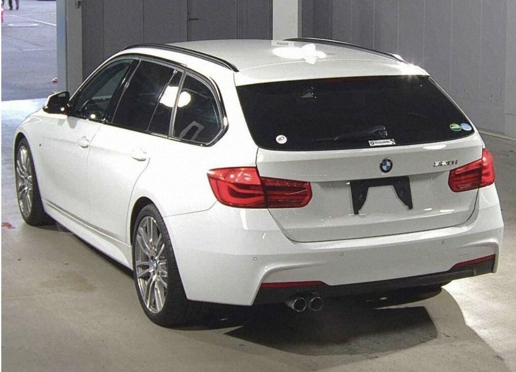 BMW 3 Series 2L M Sport White #3
