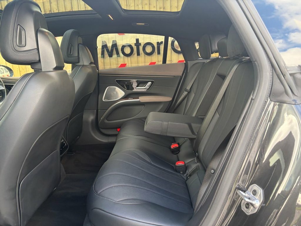 Mercedes-Benz EQS Eqs 450 Amg Line White #21