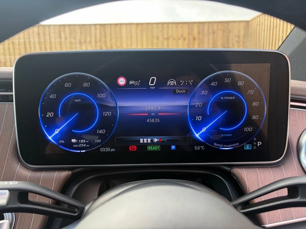 Mercedes-Benz EQS Eqs 450 Amg Line White #29