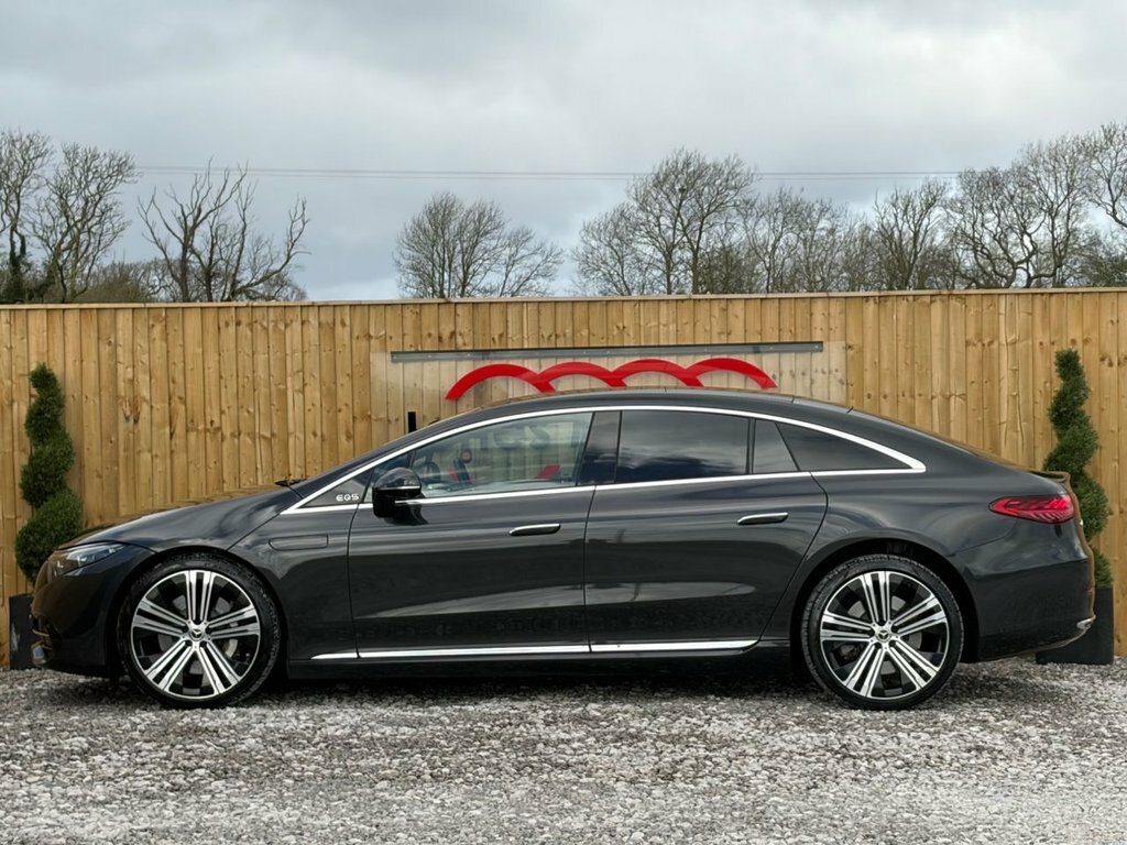Mercedes-Benz EQS Eqs 450 Amg Line White #13