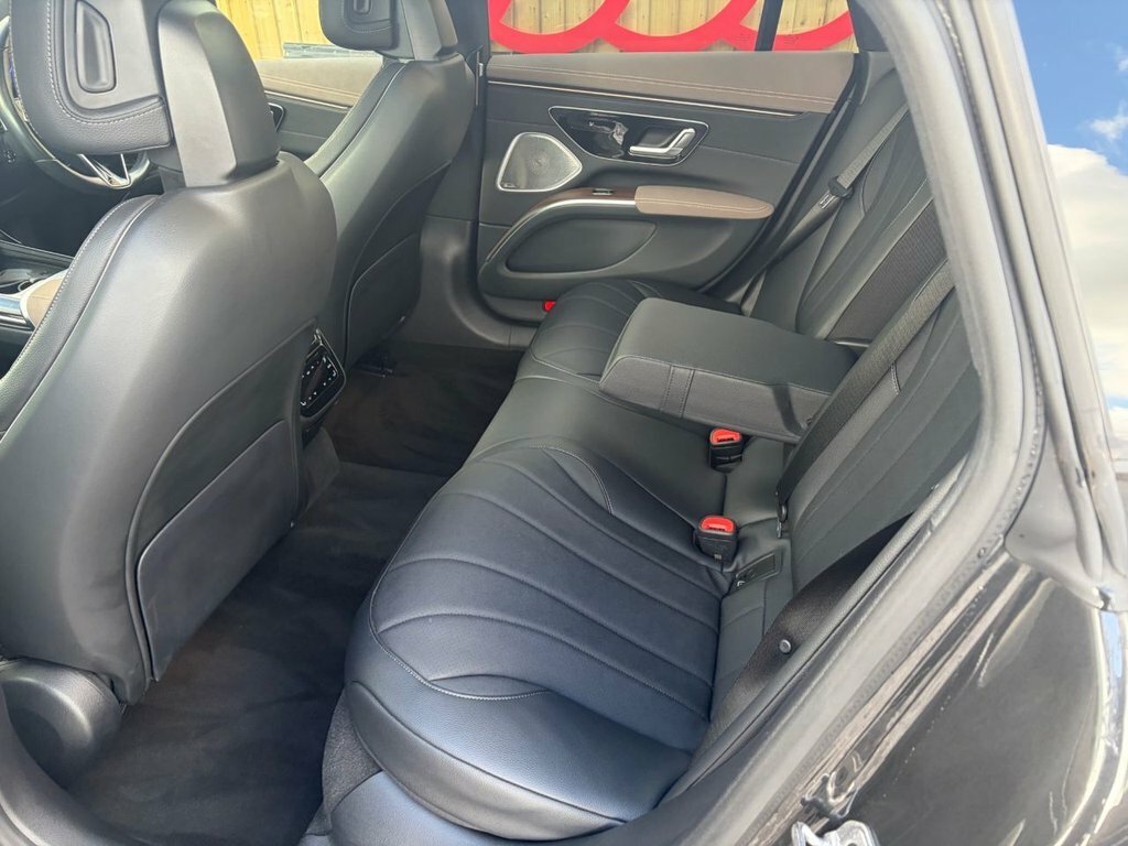 Mercedes-Benz EQS Eqs 450 Amg Line White #20
