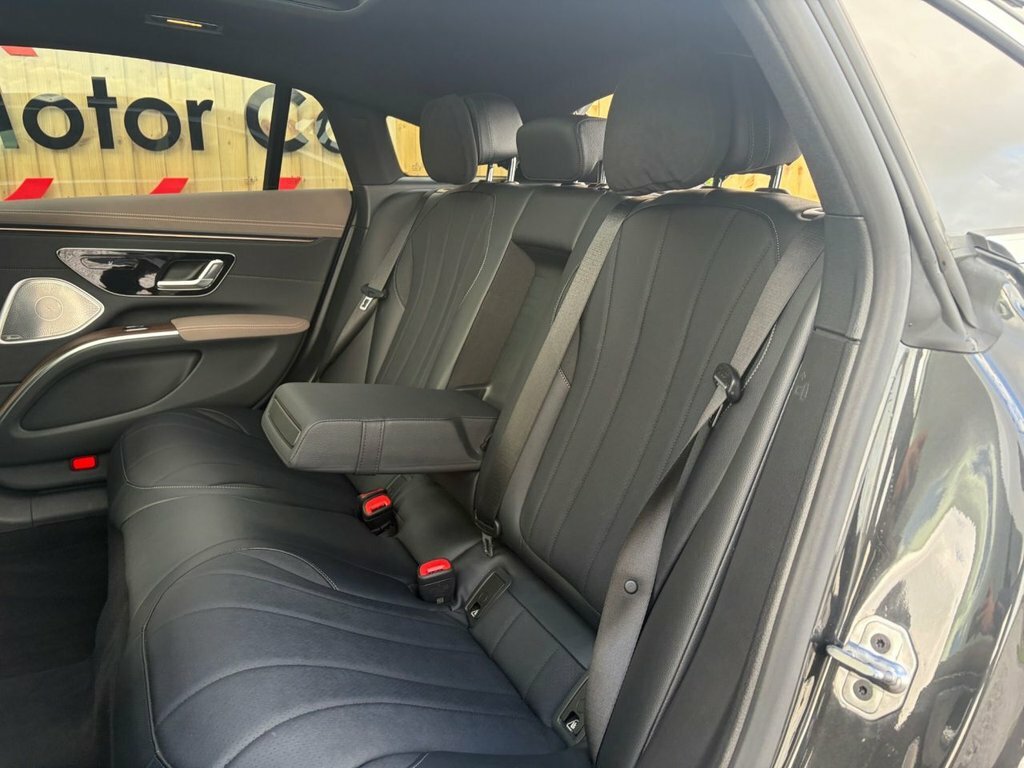 Mercedes-Benz EQS Eqs 450 Amg Line White #22
