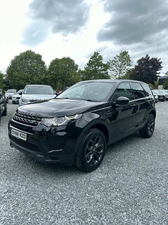 Land Rover Discovery Sport 2018 2.0 Td4 Landmark Suv 4Wd Euro DV68RZD Black #2