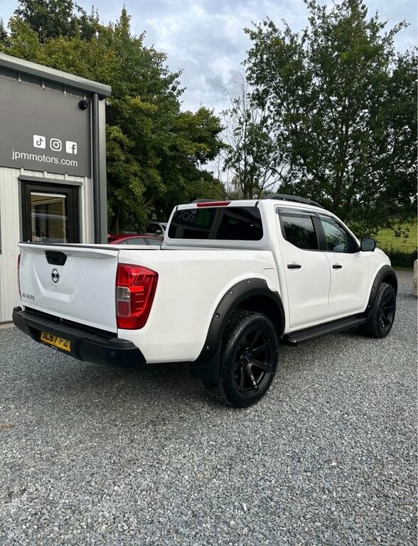 Nissan Navara 2017 2.3 Dci Tekna Pickup Double Cab Au SL67FZT White #2