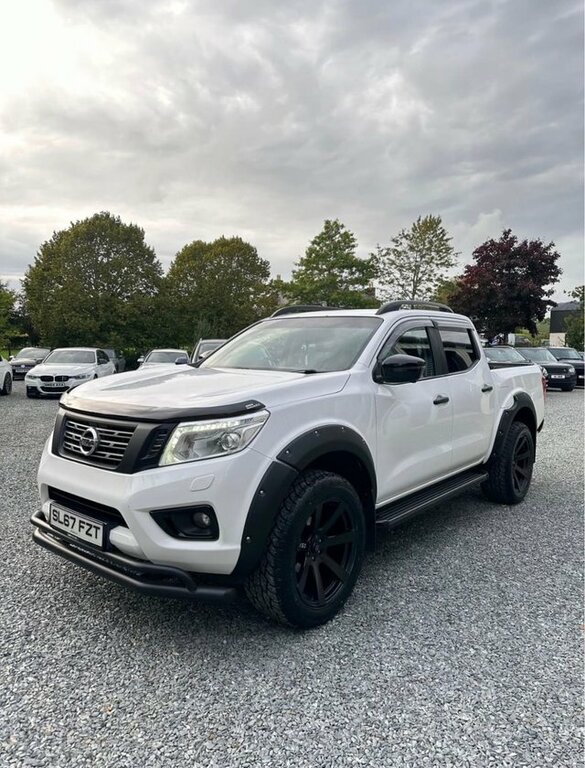 Nissan Navara 2017 2.3 Dci Tekna Pickup Double Cab Au SL67FZT White #3