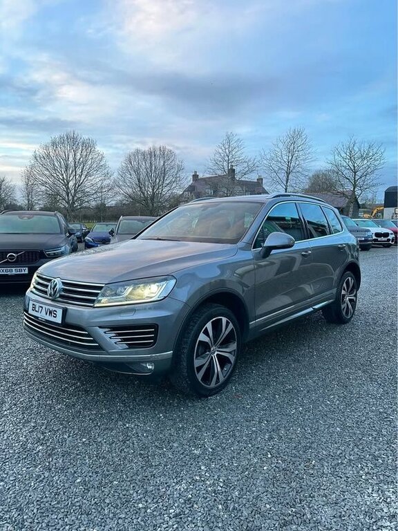 Volkswagen Touareg 2017 3.0 Tdi V6 R-line Suv Tiptronic 4W BL17VWS Grey #2