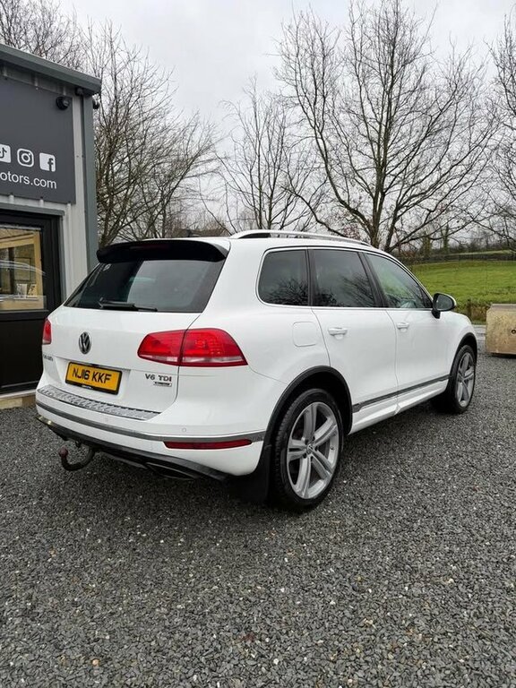 Volkswagen Touareg 2016 3.0 Tdi V6 Bluemotion Tech R-line Suv Die NJ16KKF White #2