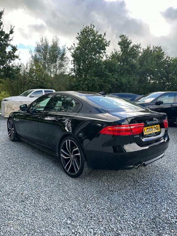 Jaguar XE 2018 2.0D R-sport Saloon Euro 6 S LG68DGU Black #4
