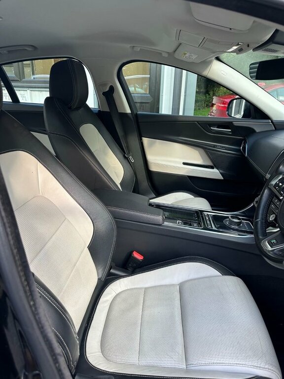 Jaguar XE 2018 2.0D R-sport Saloon Euro 6 S LG68DGU Black #6