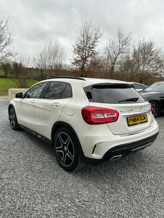 Mercedes-Benz GLA Class 2014 2.1 Gla220 Cdi Amg Line Suv 7G-dct FN64OJK White #4