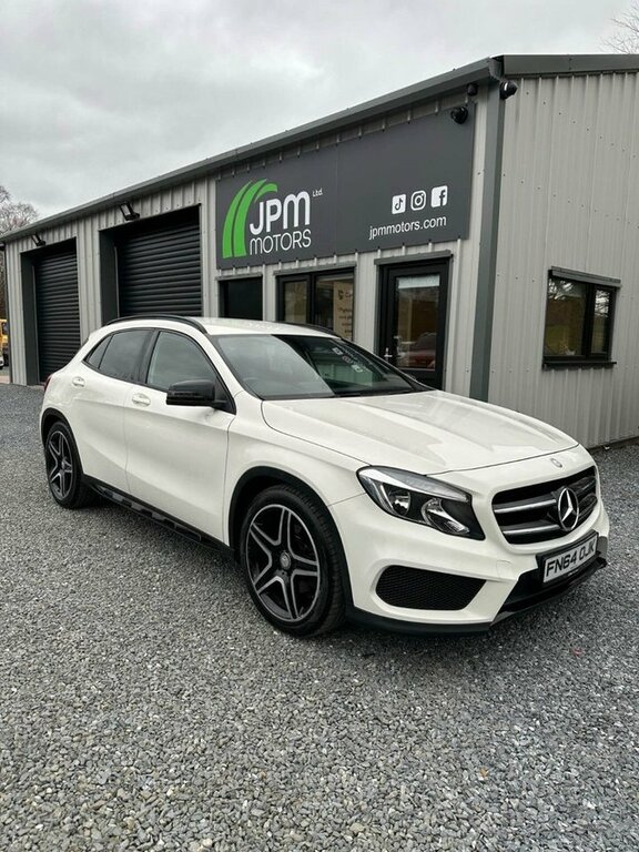 Mercedes-Benz GLA Class 2014 2.1 Gla220 Cdi Amg Line Suv 7G-dct White