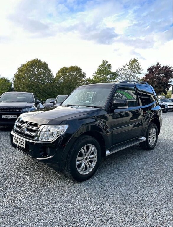 Mitsubishi Shogun 2012 3.2 Di-dc Sg2 Suv 4Wd Euro Black #3