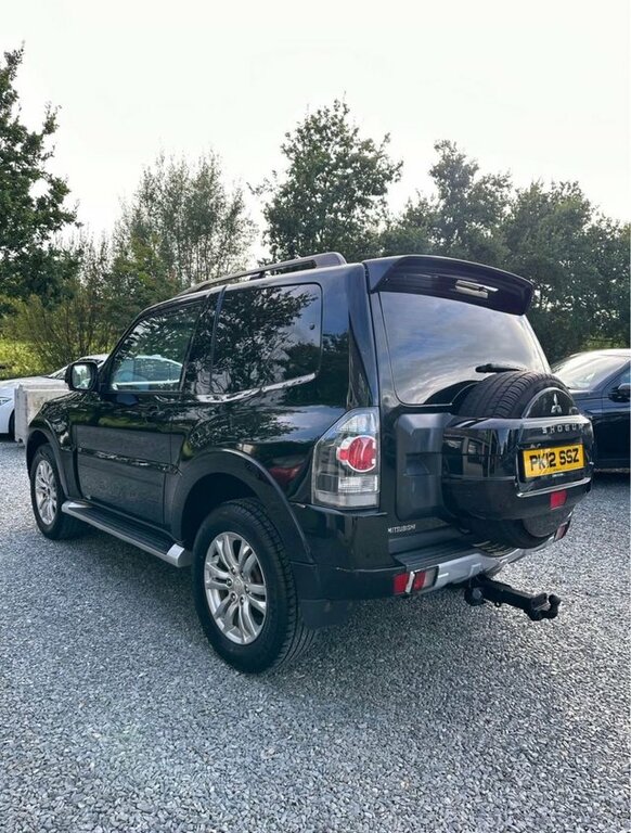 Mitsubishi Shogun 2012 3.2 Di-dc Sg2 Suv 4Wd Euro Black #4