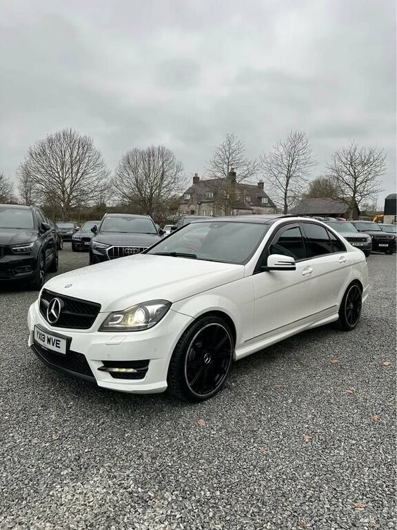 Mercedes-Benz E Class 2013 2.1 E220 Cdi Amg Sport Saloon G-tr YX13WVE #3
