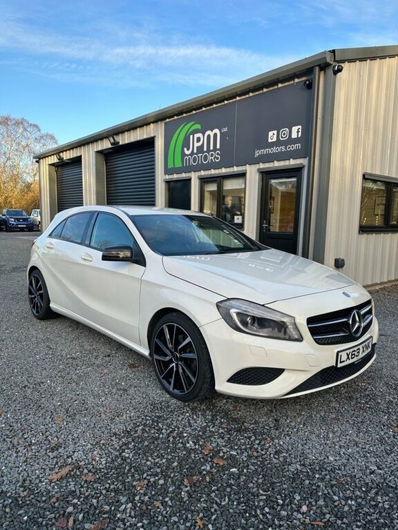Mercedes-Benz A Class 2013 1.8 A200 Cdi Sport Hatchback Manua White
