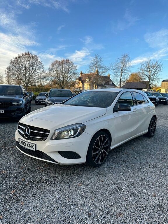 Mercedes-Benz A Class 2013 1.8 A200 Cdi Sport Hatchback Manua LX63XNK White #2