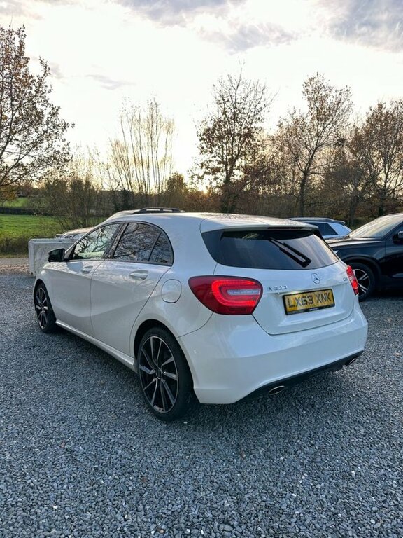 Mercedes-Benz A Class 2013 1.8 A200 Cdi Sport Hatchback Manua LX63XNK White #4