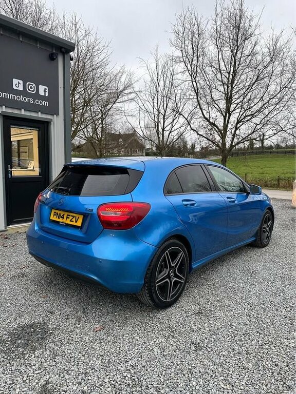 Mercedes-Benz A Class 2014 1.5 A180 Cdi Se Hatchback E PN14FZV Blue #2