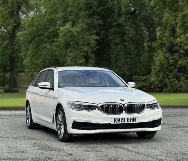 BMW 5 Series 2019 2.0 520D Se Touring Xdrive Eu White