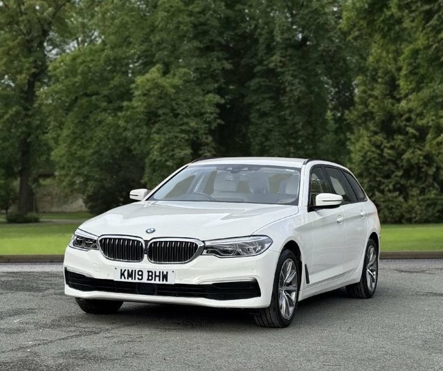 BMW 5 Series 2019 2.0 520D Se Touring Xdrive Eu KM19BHW White #2