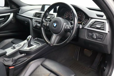 BMW 3 Series 2.0 330I M SK68TCJ White #2