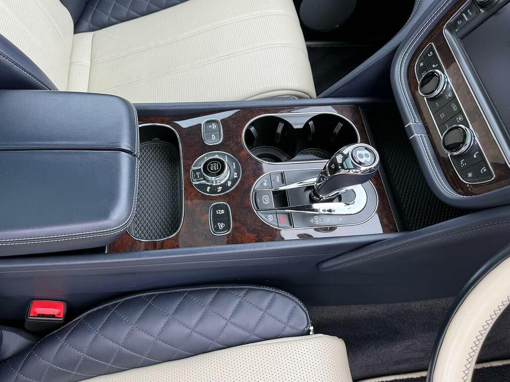 Bentley Bentayga 4.0D V8 4Wd Euro 6 Ss FN17WMW Blue #5
