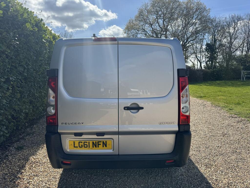 Peugeot Expert Minibus White #4