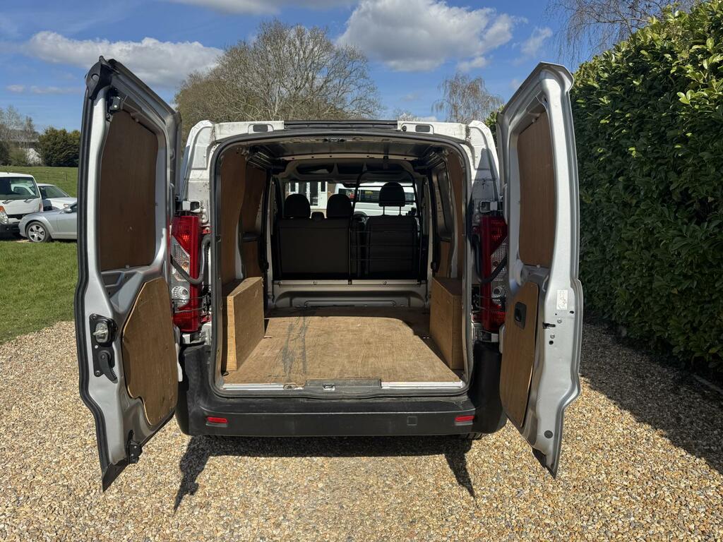 Peugeot Expert Minibus White #15