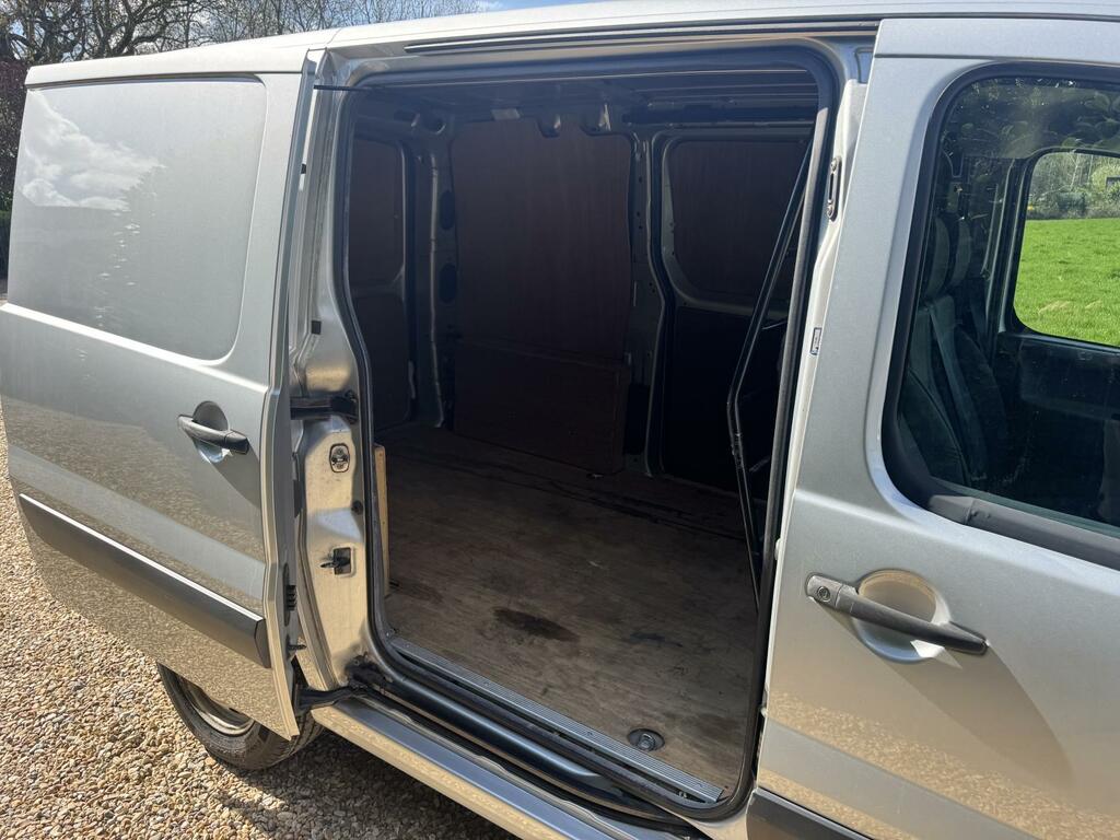 Peugeot Expert Minibus White #14