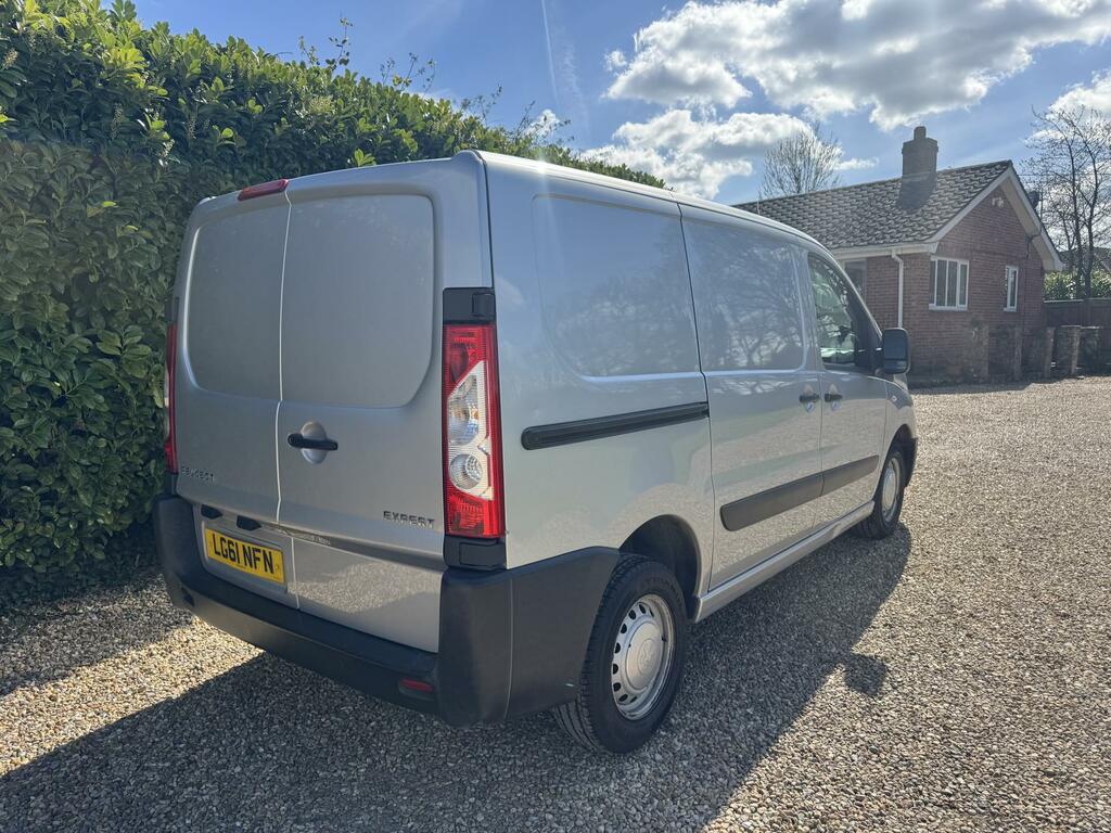 Peugeot Expert Minibus White #3