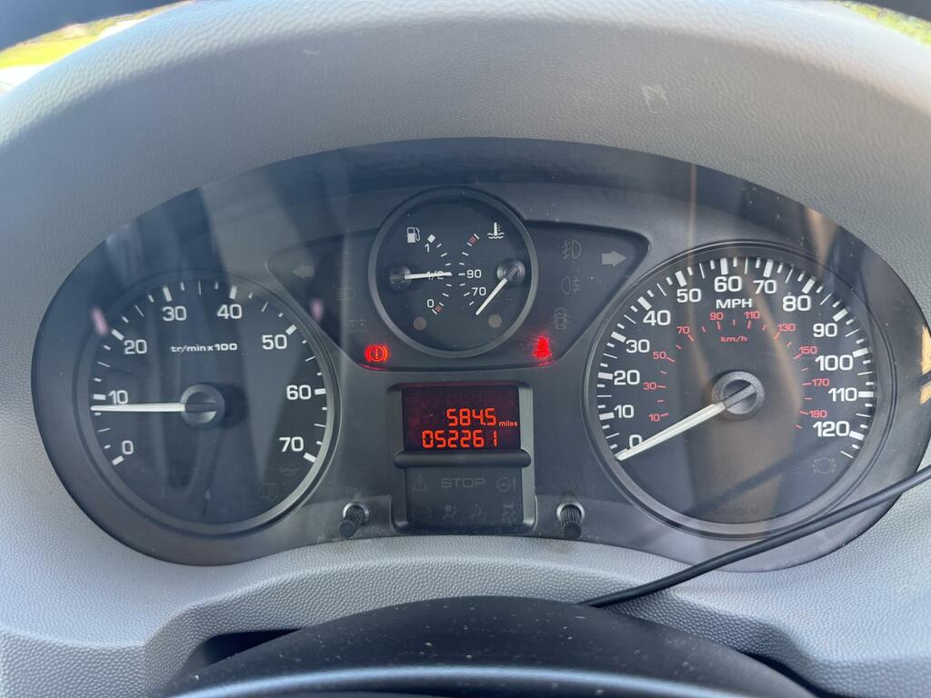 Peugeot Expert Minibus White #12
