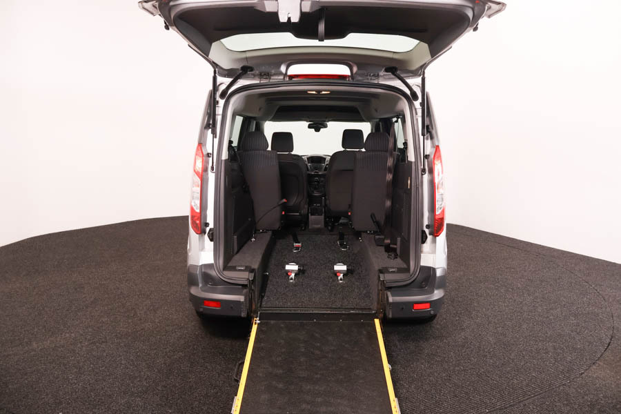 Ford Grand Tourneo Connect 1.5 Tdci Zetec Silver #6