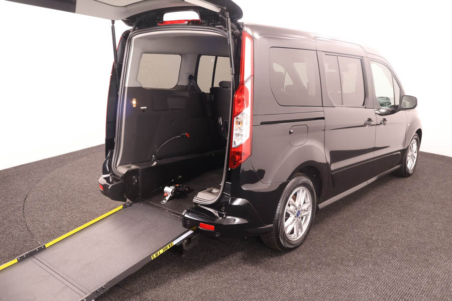 Ford Grand Tourneo Connect 1.5 Tdci Titanium Black #3