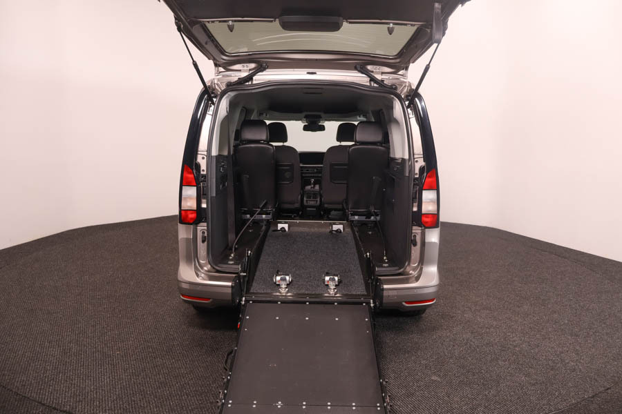 Ford Grand Tourneo Connect 1.5 Titanium BJ73DPX Silver #6