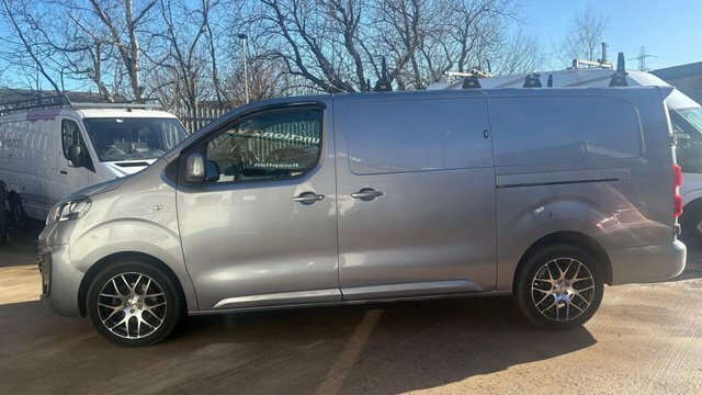 Vauxhall Vivaro 1.5 Turbo D 2900 Sportive Panel Van Man DU69ZYH Grey #4