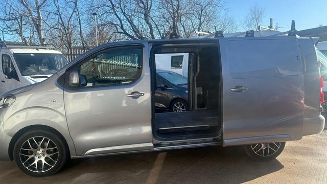 Vauxhall Vivaro 1.5 Turbo D 2900 Sportive Panel Van Man DU69ZYH Grey #6