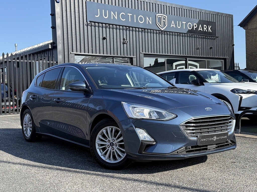Ford Focus T Ecoboost Titanium GF18DFC Blue