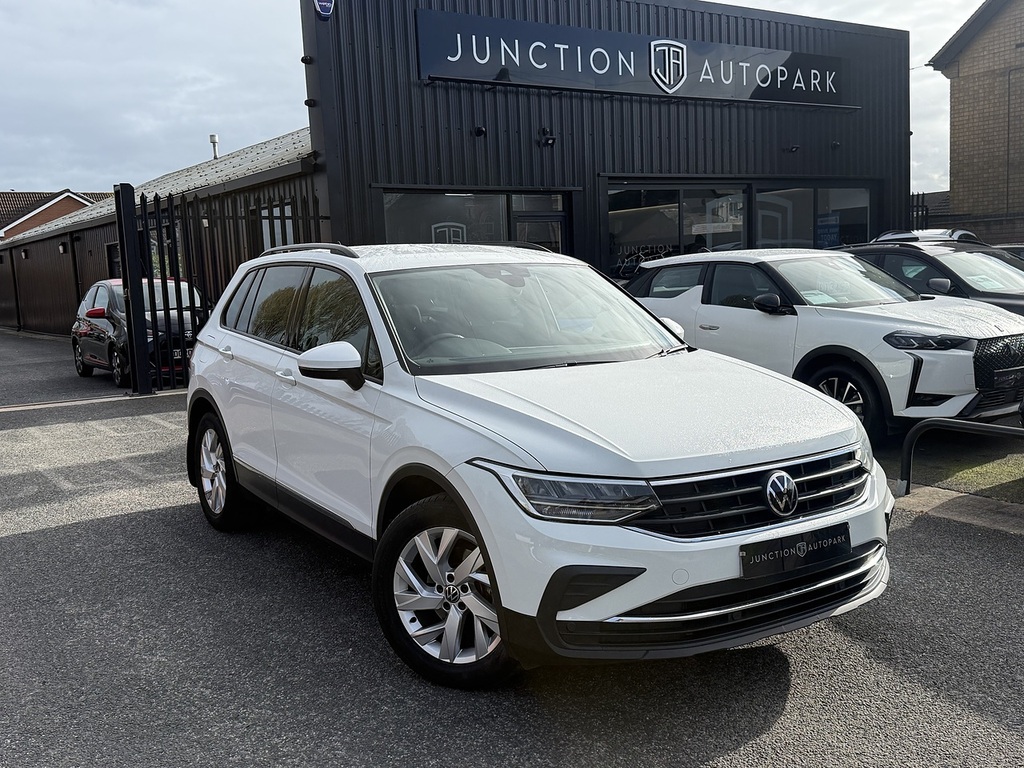 Volkswagen Tiguan Tsi Life White