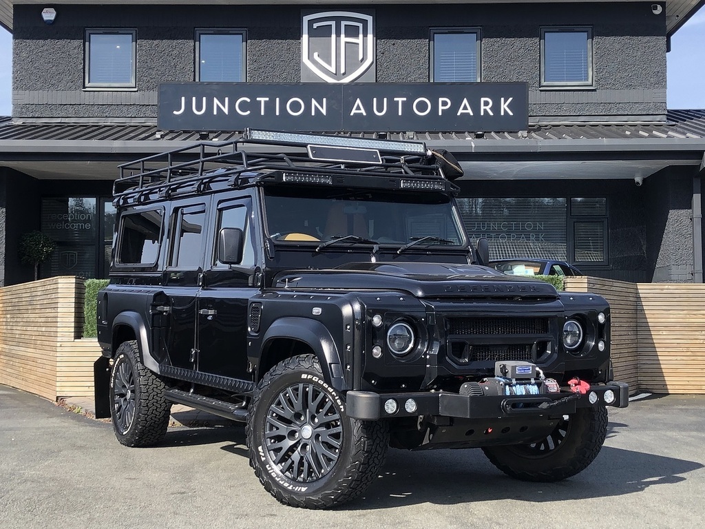 Land Rover Defender 110 Tdci Xs Black