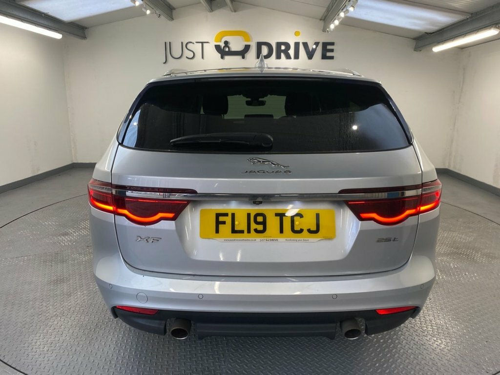 Jaguar XF 2L Portfolio FL19TCJ Silver #4