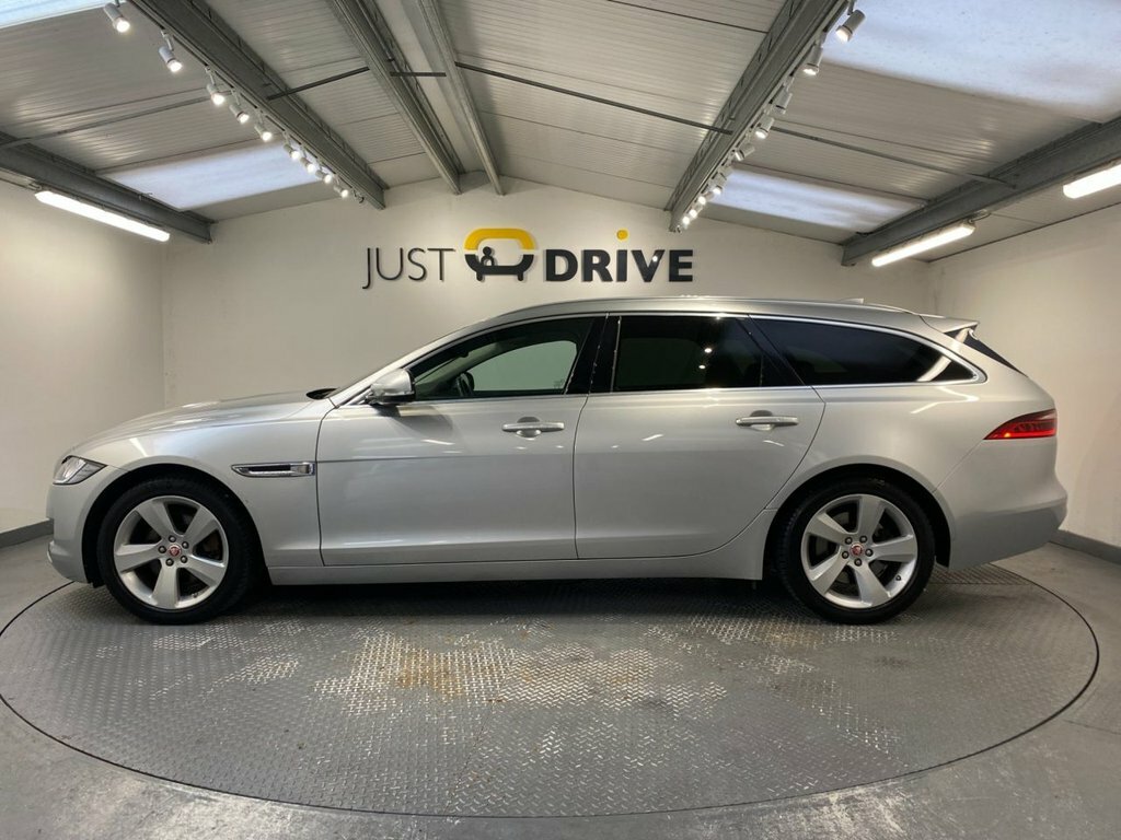 Jaguar XF 2L Portfolio FL19TCJ Silver #2