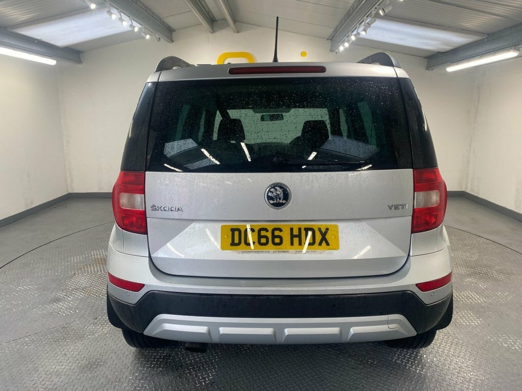 Skoda Yeti 1.2L Se DC66HDX Silver #4