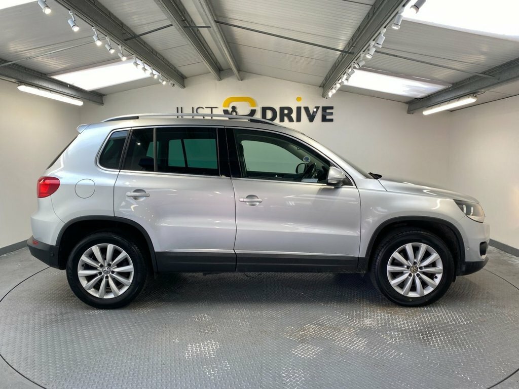 Volkswagen Tiguan 2L Match WJ64VCP Silver #6