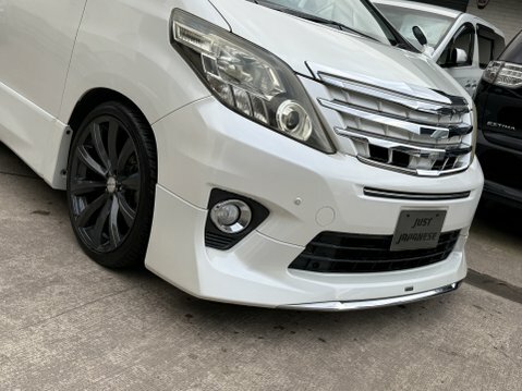 Toyota Alphard 2.4 240S White #2