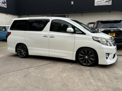 Toyota Alphard 2.4 240S White #4