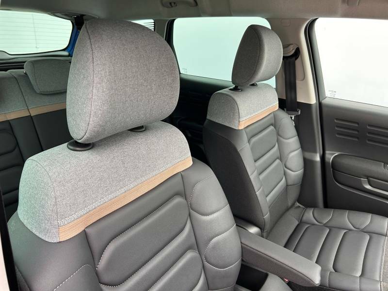 Citroen C3 Aircross 1.2 Puretech 130 Plus Eat6 - 2024 73 KJ73MXW Blue #6
